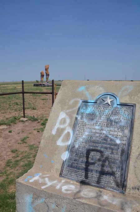 plaque at ozymandias legs amarillo