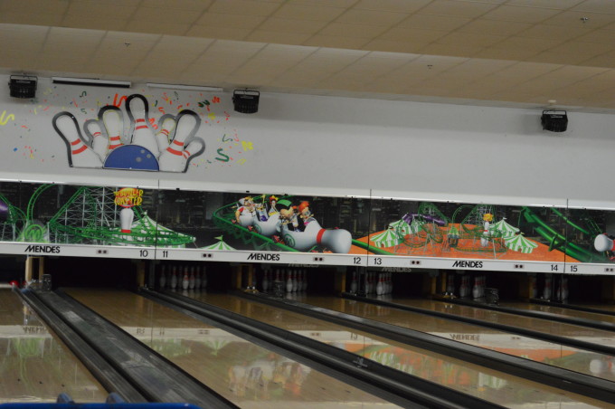 triple play bowling alley