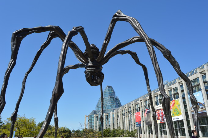 ottawa walking tour maman spider statue