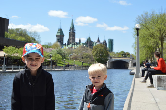 ottawa walking tour rideau canal