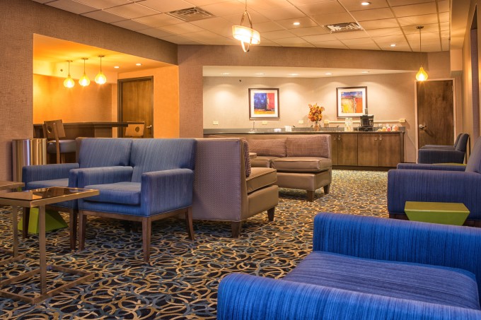 holiday-inn-lobby